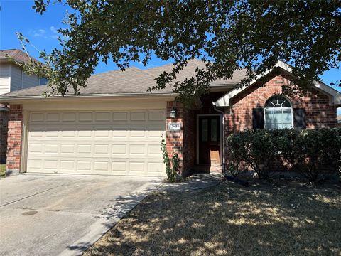 Photo of 12819 Gable Wind Mill Lane #12819, Houston, TX 77044 (MLS # 12882181)