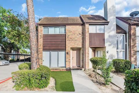 Photo of 17210 Imperial Valley Drive #53, Houston, TX 77060 (MLS # 17964162)