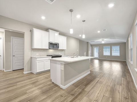 Photo of 18741 Timber Glen Drive, Montgomery, TX 77316 (MLS # 44619291)