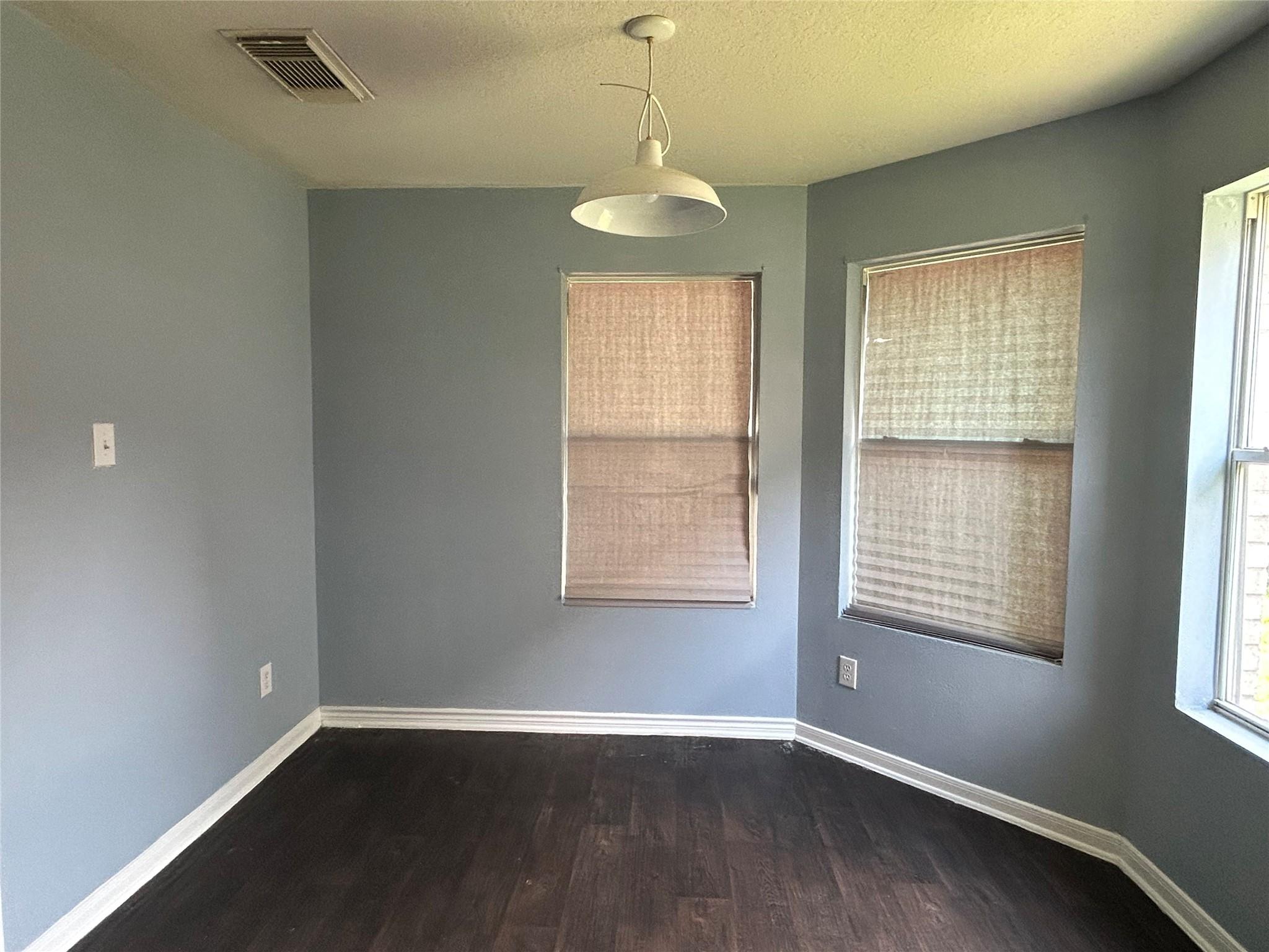 1111 Fairlane Square