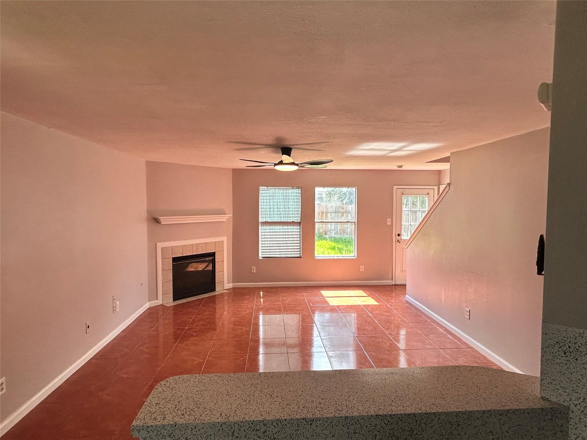 1111 Fairlane Square