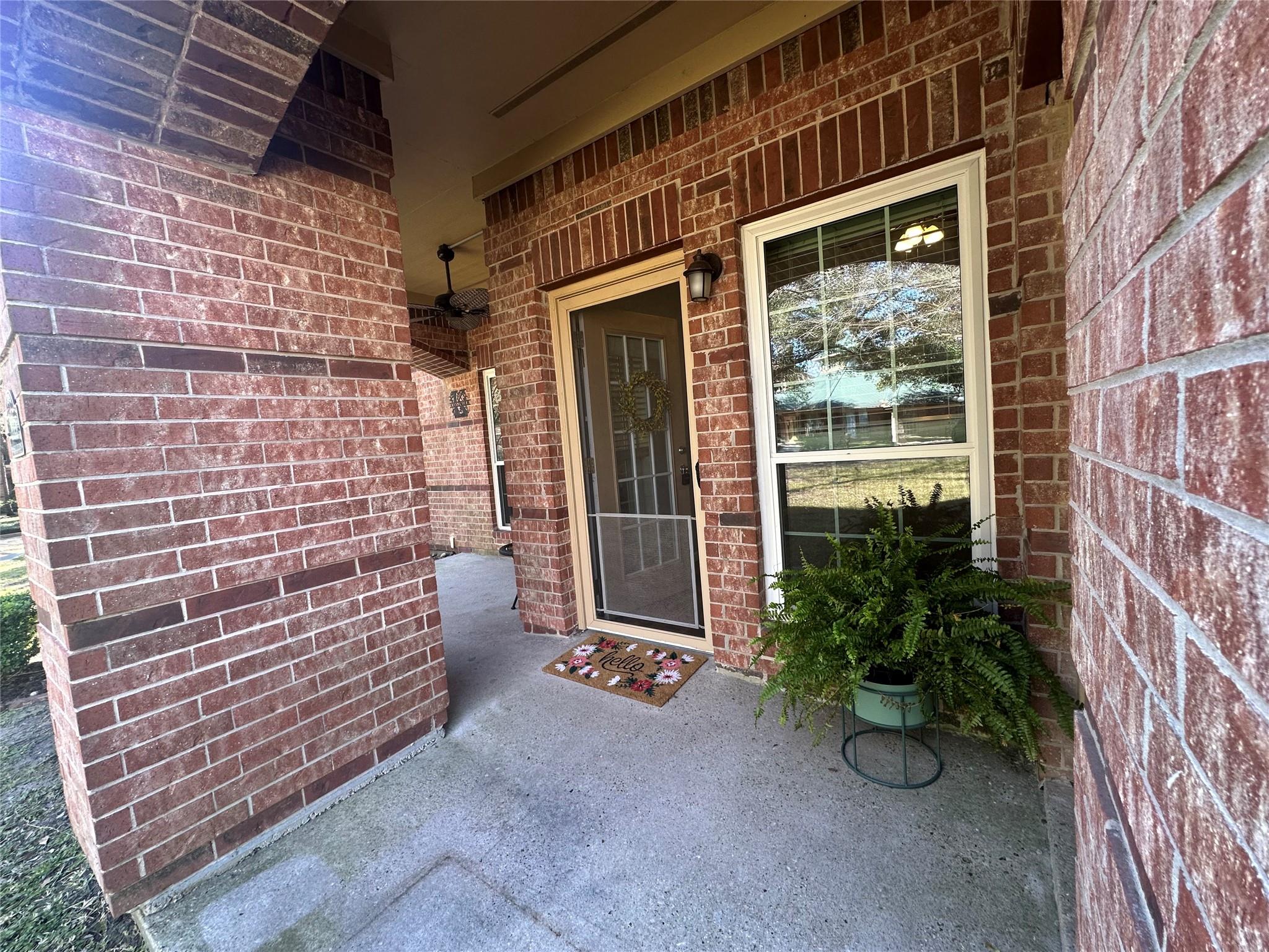 2815 Kings Crossing Drive 105