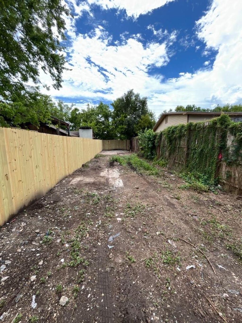 Photo of 629 E 37th Street, Houston, TX 77022 (MLS # 75502465)