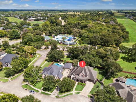 Photo of 1602 Hill Spring Drive DR, Sugar Land, TX 77479 (MLS # 60295275)