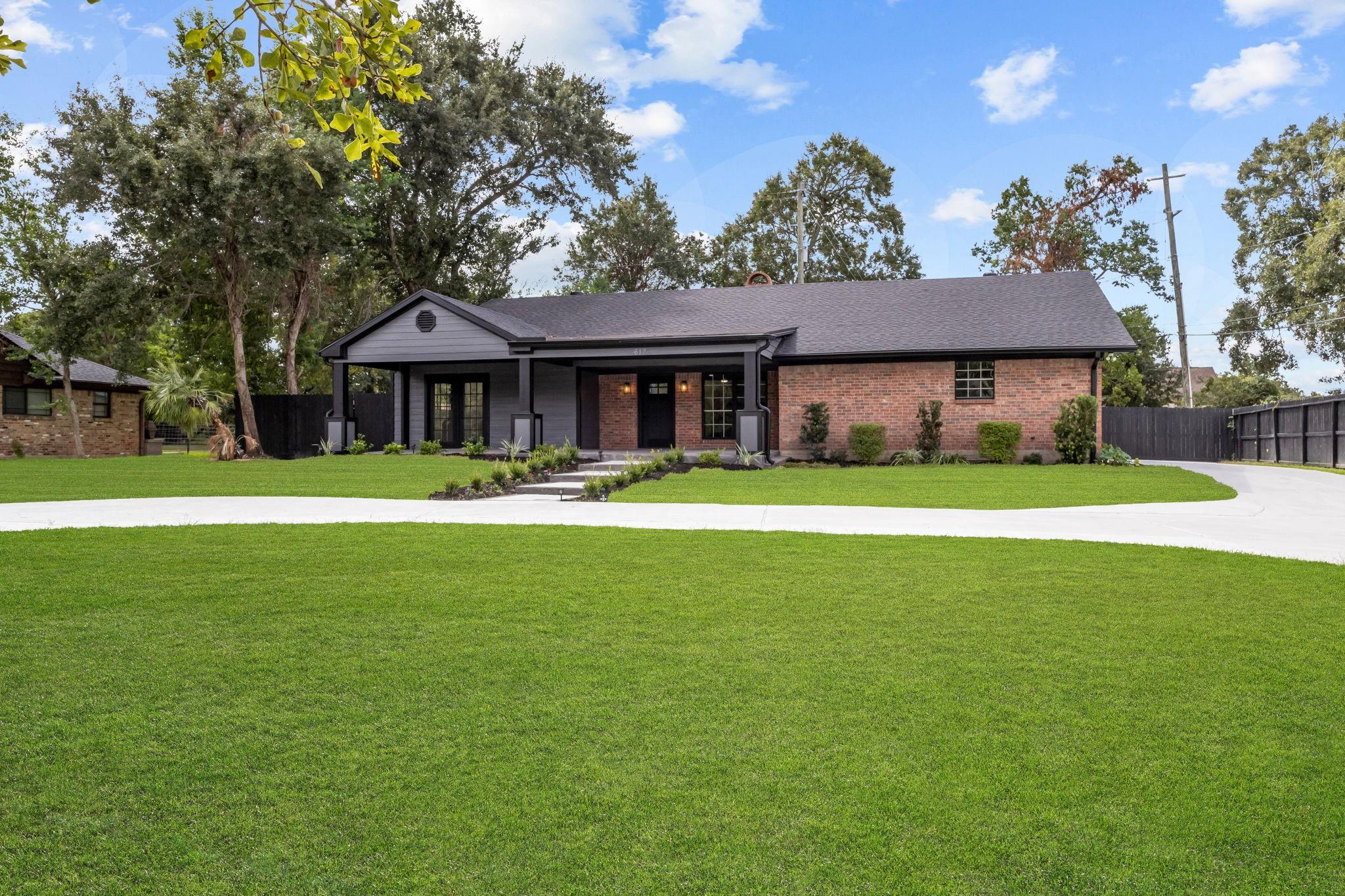 617 Baywood Drive