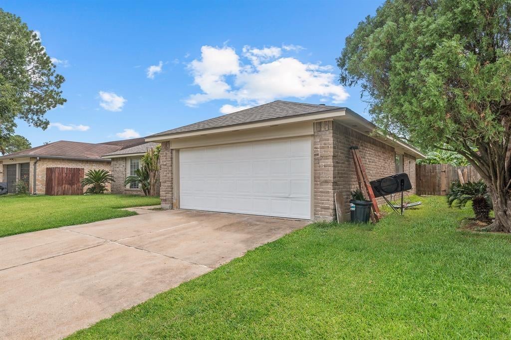 Photo of 19511 Westhaven Drive, Houston, TX 77084 (MLS # 70804227)