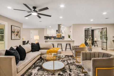 Photo of 5731 Creekbend Drive, Houston, TX 77096 (MLS # 79523968)