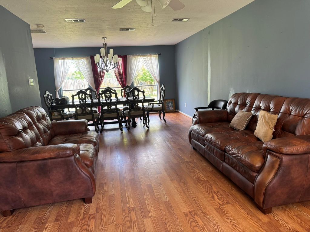 Photo of 6223 Star Lake Drive, Houston, TX 77396 (MLS # 45307129)