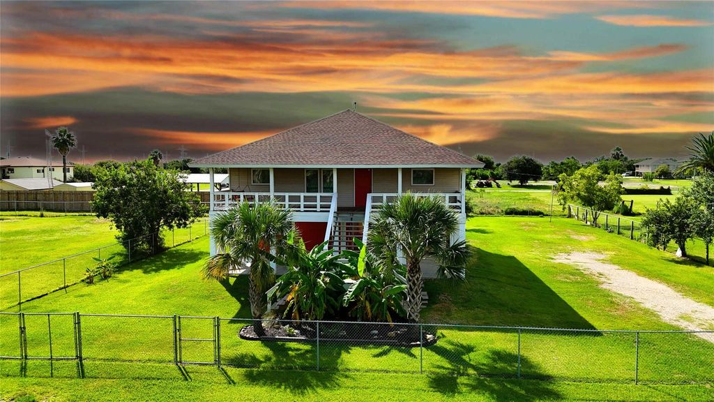 Photo of 1404 Pickney Avenue, Port Bolivar, TX 77650 (MLS # 90218503)