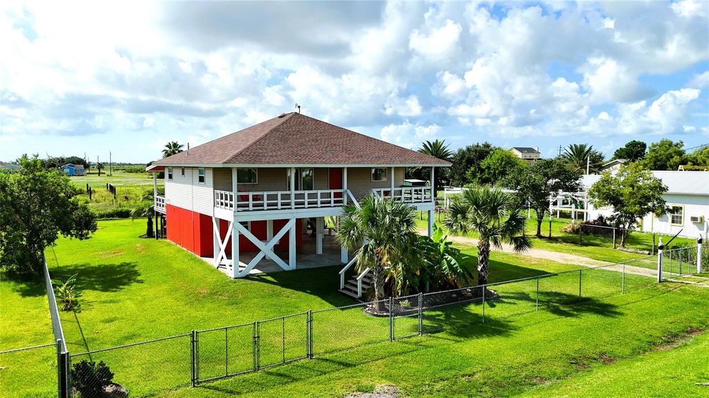 Photo of 1404 Pickney Avenue, Port Bolivar, TX 77650 (MLS # 90218503)