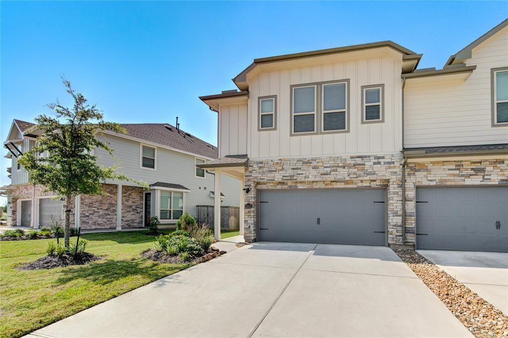 22635 Sutherland Bend Lane