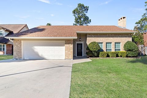 Photo of 2208 Spring Oak Lane, Orange, TX 77632 (MLS # 47996998)