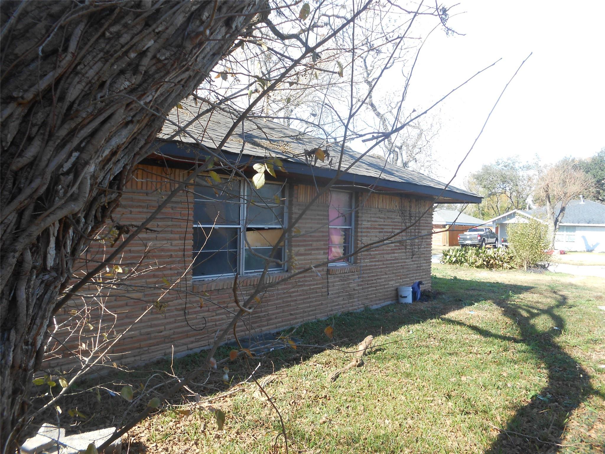 2711 S Knotty Oaks Trl Key