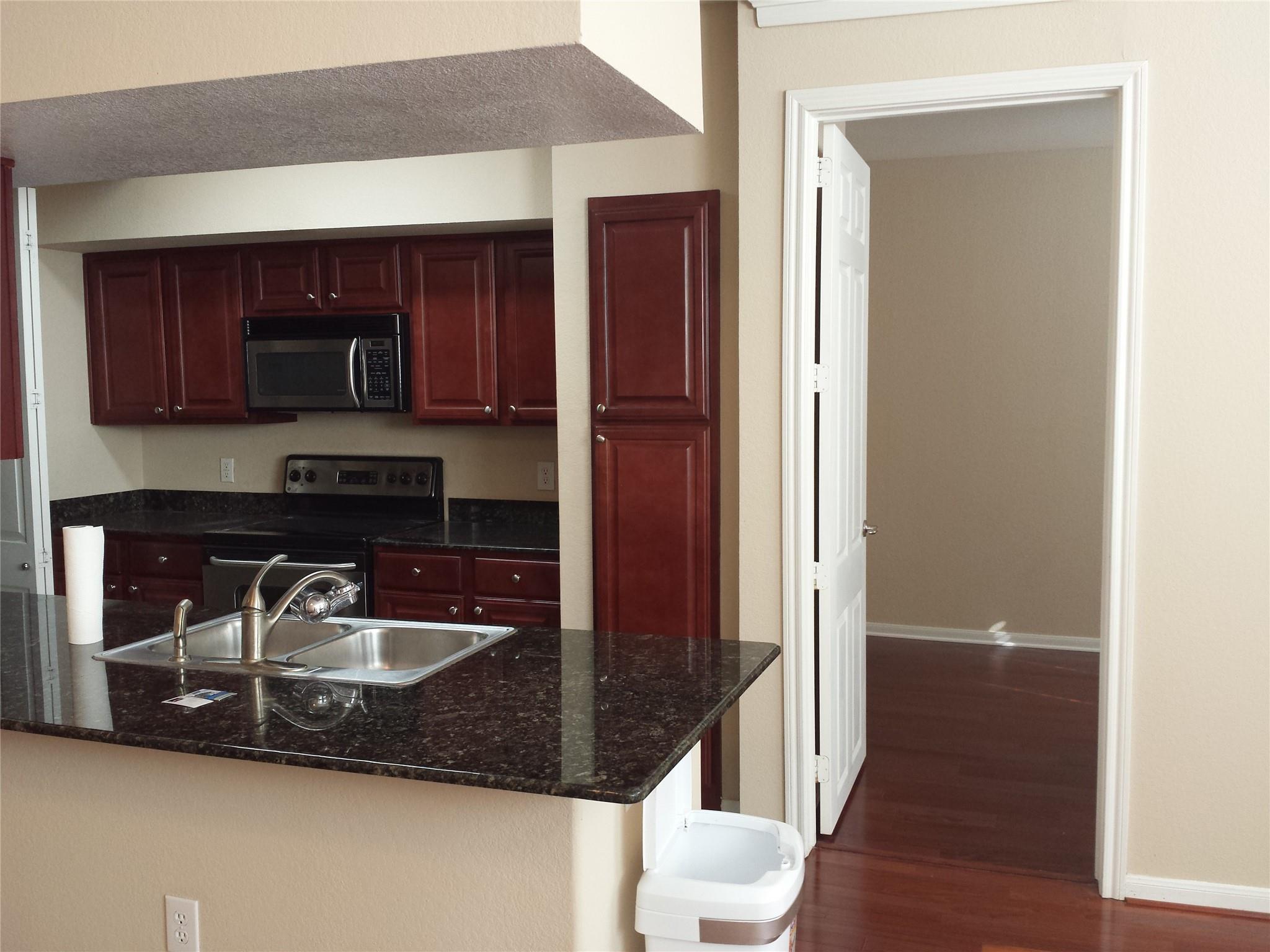 7575 Kirby Drive 2403