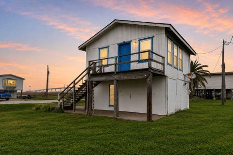 Homes For Sale - 415 Treaty Drive<br/> Brazoria County, Surfside Beach, TX 77541