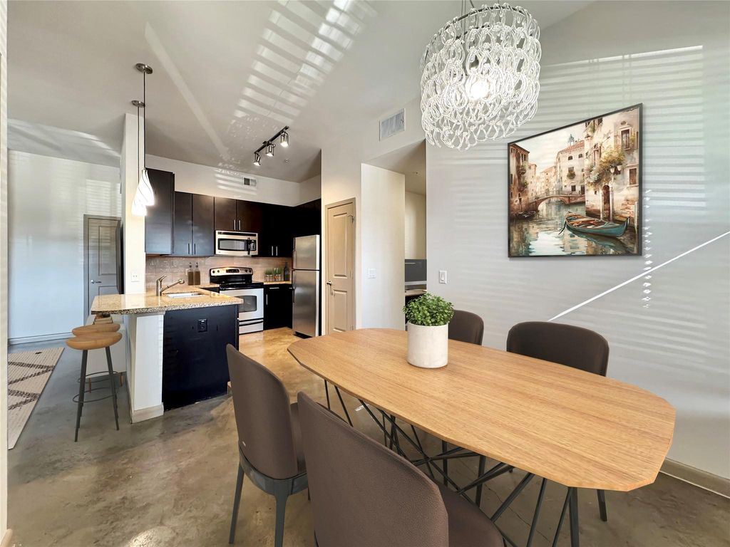 Photo of 306 Mcgowen Street #1219, Houston, TX 77006 (MLS # 10767609)