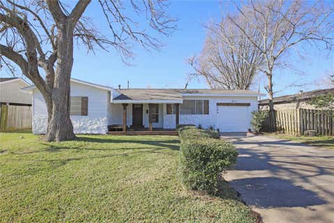 Photo of 506 Azalea Street, Lake Jackson, TX 77566 (MLS # 27935332)
