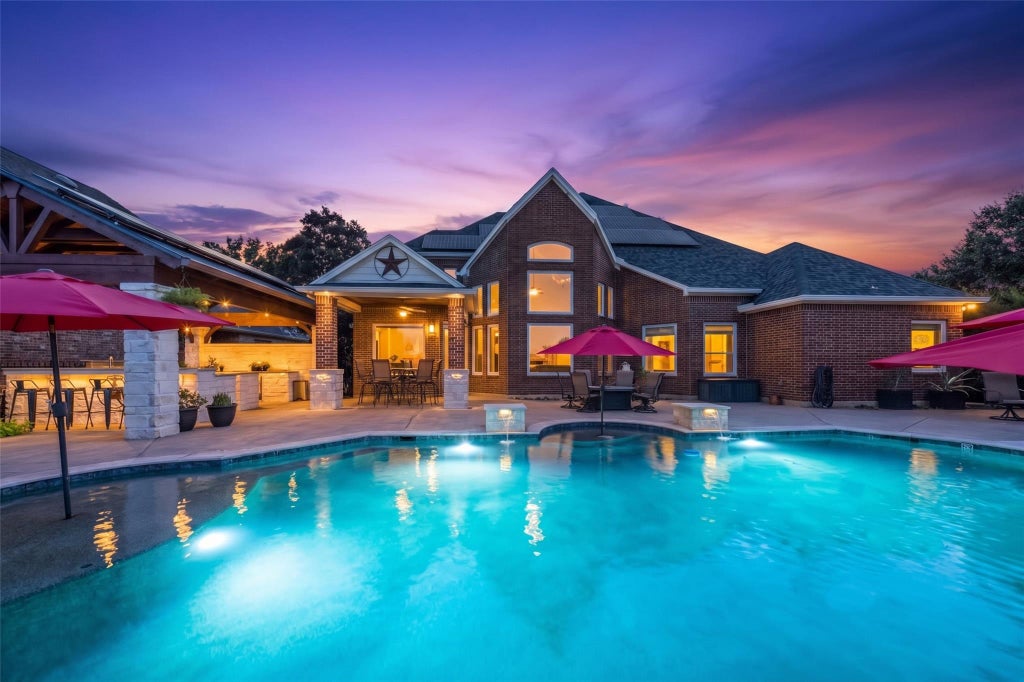 Photo of 16710 Okachobee Drive, Houston, TX 77044 (MLS # 85205434)