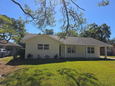 Photo of 7727 Fairdale Lane, Houston, TX 77063 (MLS # 96935544)