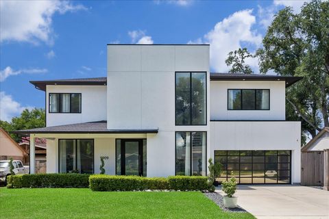 Photo of 9909 Larston Street, Houston, TX 77055 (MLS # 25295859)