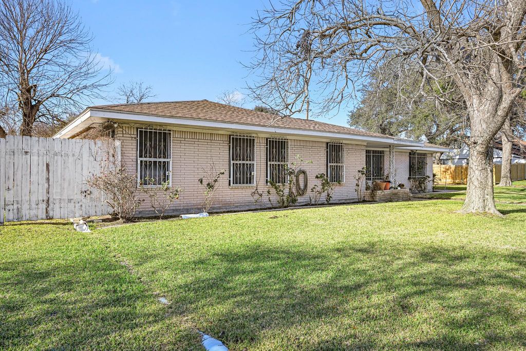 Photo of 2109 Britton Street, Baytown, TX 77520 (MLS # 52279363)
