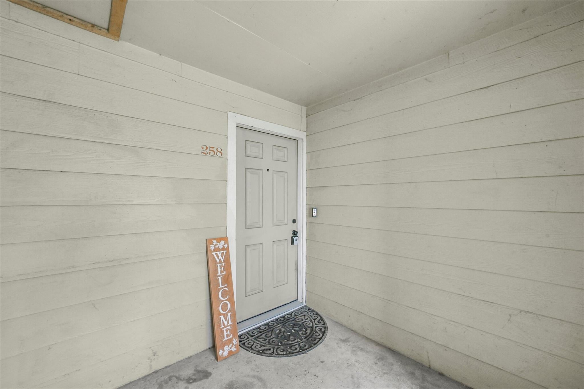 2501 Gulf Freeway 258C