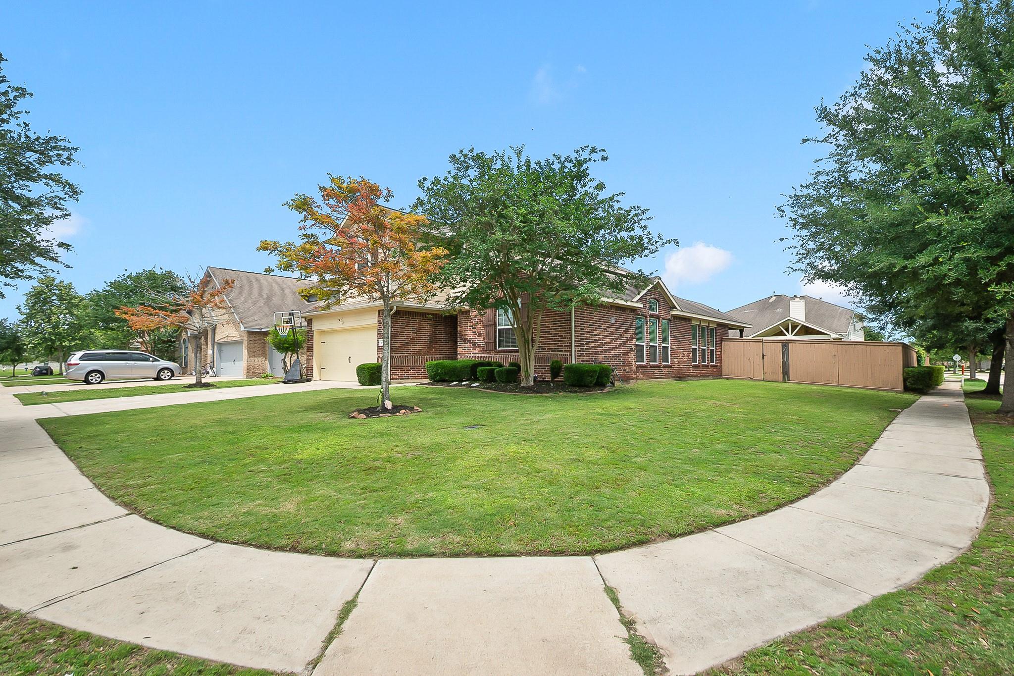 101 Long Meadow Ct