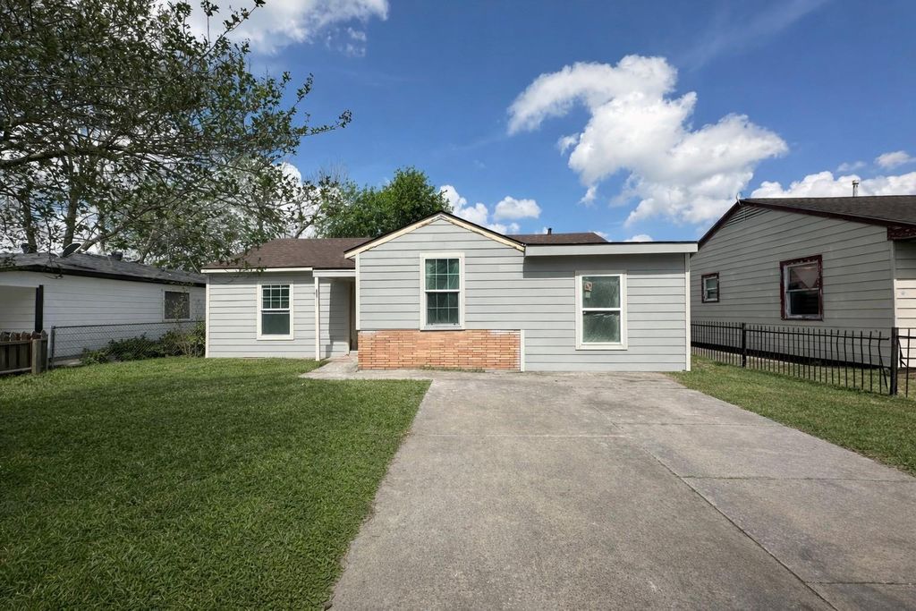 Photo of 8423 Wier Drive, Houston, TX 77017 (MLS # 59509689)