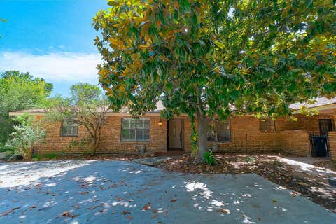 Photo of 104 Braeburn Circle CIR, Kerrville, TX 78028 (MLS # 92521408)