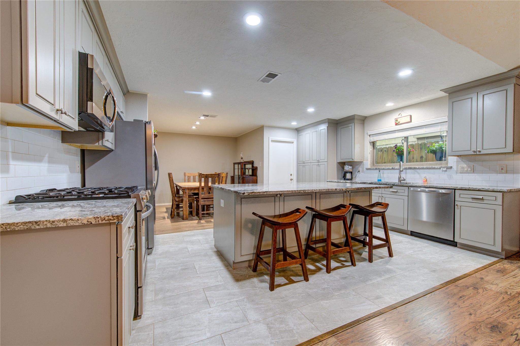 17559 S Compass Rose Circle Circle