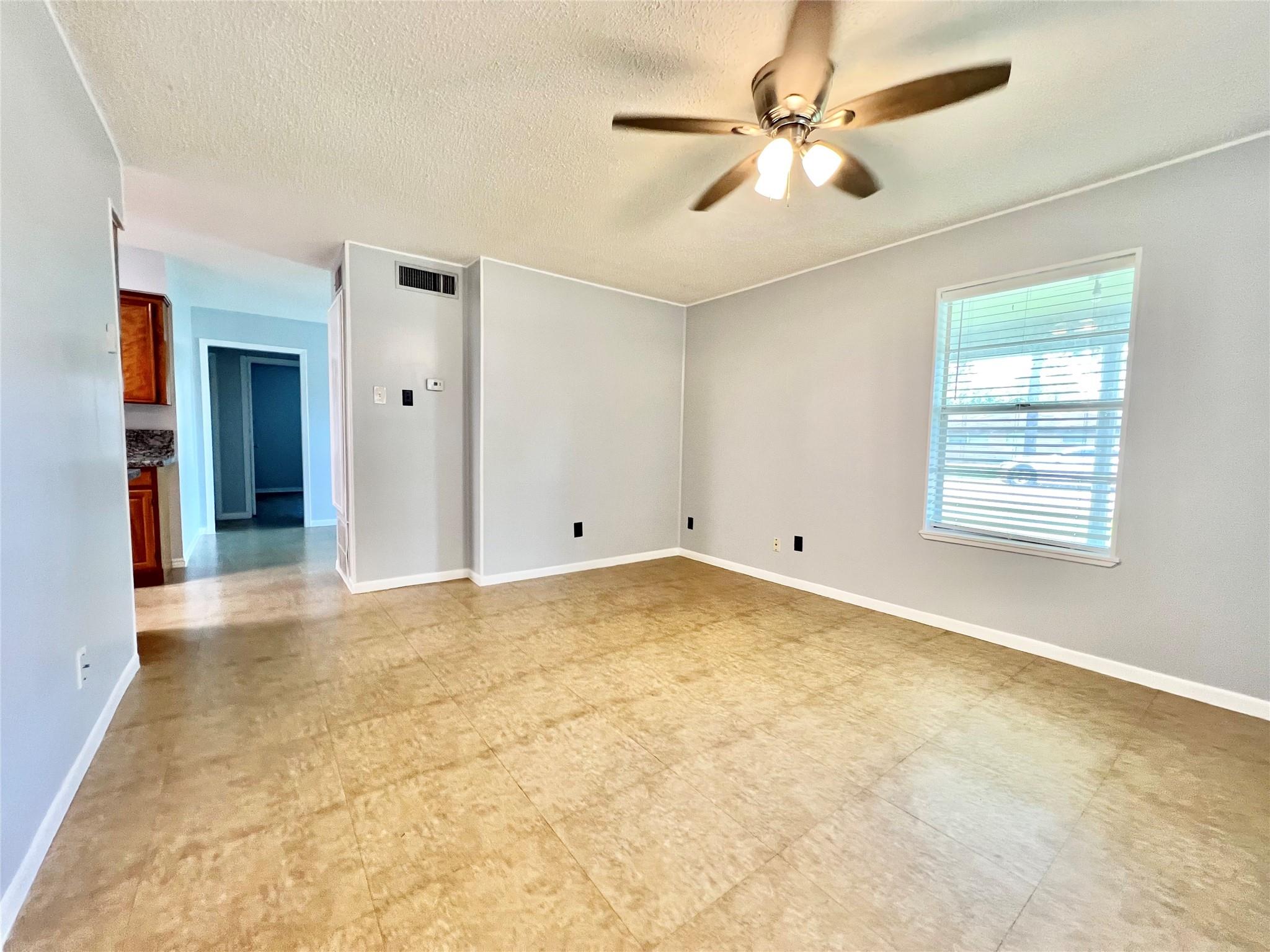 4023 Avenue Q 1/2