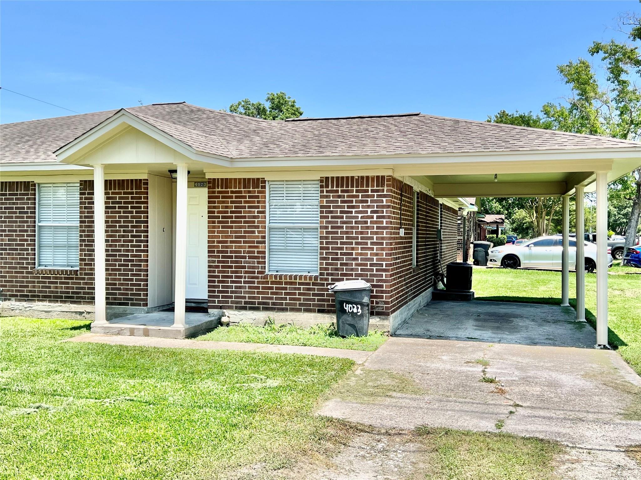 4023 Avenue Q 1/2