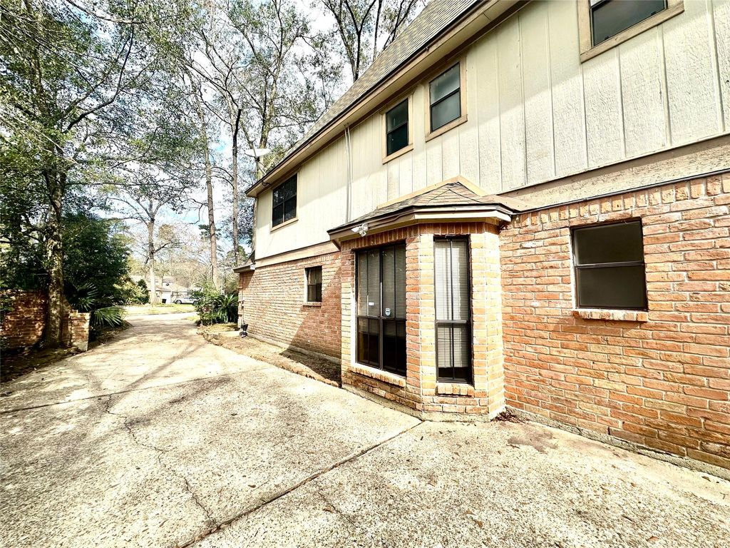 Photo of 2058 Parkdale Drive, Houston, TX 77339 (MLS # 66746153)