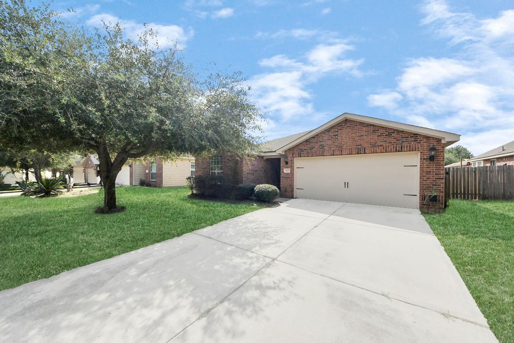 Photo of 5623 Straight Way Way, Kingwood, TX 77339 (MLS # 75146573)