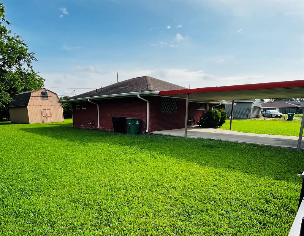 Photo of 13421 Utica Street, Houston, TX 77015 (MLS # 47103474)
