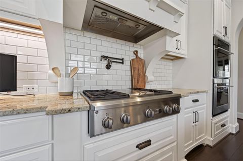 Tiny photo for 3 Blue Mesa Court, Spring, TX 77389 (MLS # 10795768)