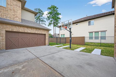 Tiny photo for 3 Blue Mesa Court, Spring, TX 77389 (MLS # 10795768)