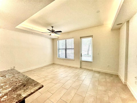 Photo of 2303 Mid Ln Lane #303, Houston, TX 77027 (MLS # 20534165)