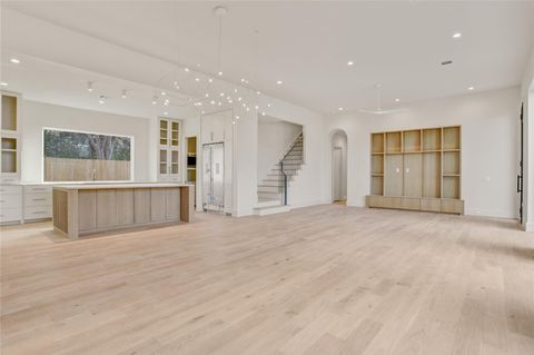 Photo of 1619 Woodvine Drive, Houston, TX 77055 (MLS # 56952624)