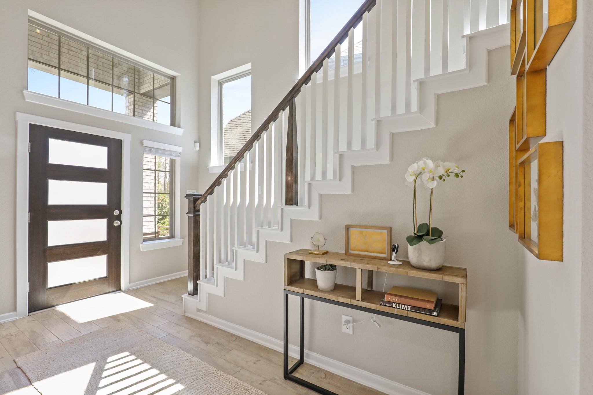 2307 Garden Arbor
