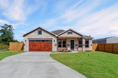 Photo of 1109 Long Leaf Pine Street, Huffman, TX 77336 (MLS # 84490988)