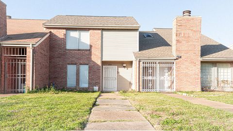 Photo of 10920 Village Bend Lane #920, Houston, TX 77072 (MLS # 44920140)
