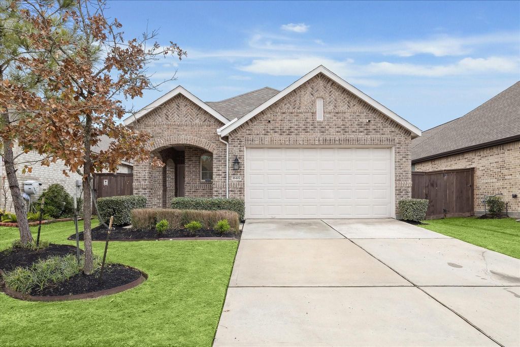 Photo of 16402 Little Pine Creek Drive, Humble, TX 77346 (MLS # 74531393)