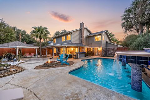 Photo of 9907 Gold Cup Way, Houston, TX 77065 (MLS # 37026937)