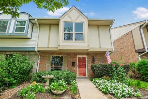 Photo of 14158 Misty Meadow Lane, Houston, TX 77079 (MLS # 68988315)