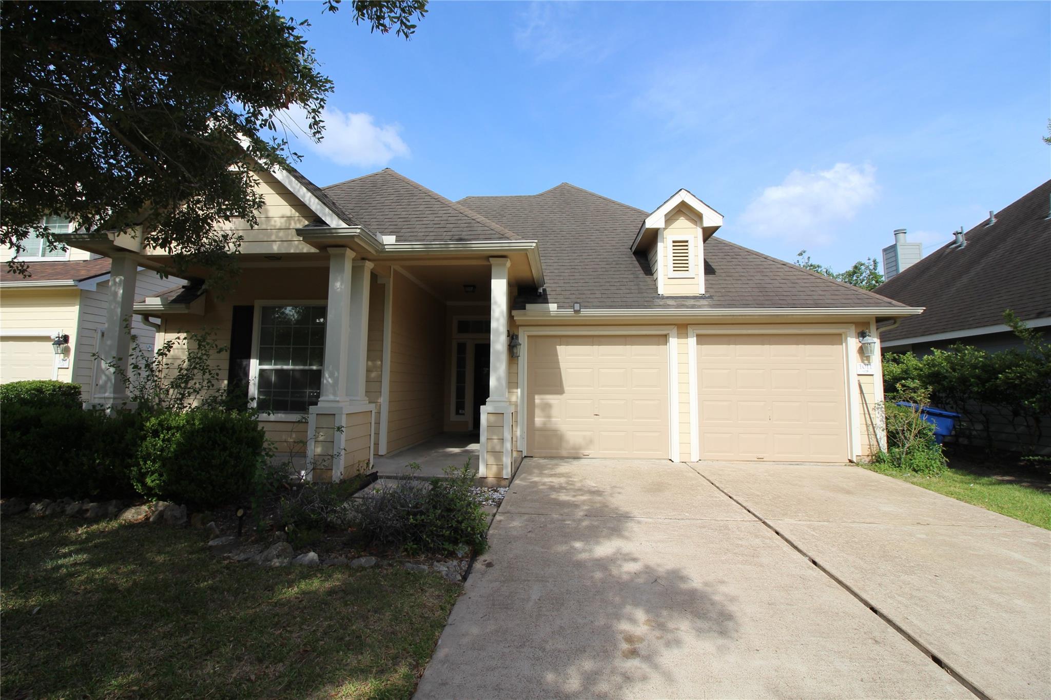 1011 Lexington Green Drive