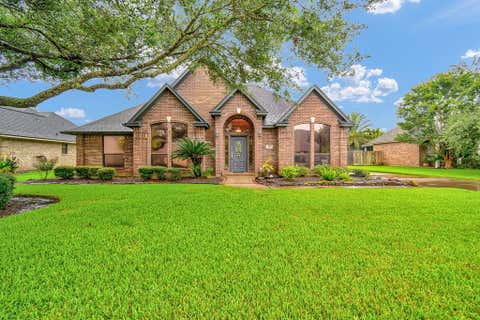 Photo of 105 Indian Paintbrush, Lake Jackson, TX 77566 (MLS # 59802377)