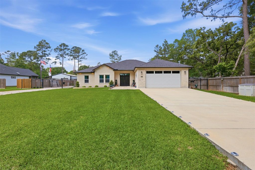 Photo of 13096 Mill Creek Drive S, Plantersville, TX 77363 (MLS # 33272932)