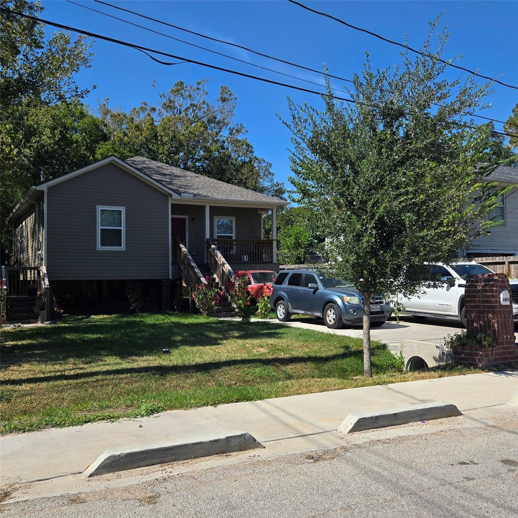 Photo of 11821 Cardiff Road, Houston, TX 77076 (MLS # 61264410)