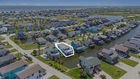 Photo of 22806 Vida Street, Galveston, TX 77554 (MLS # 58411071)